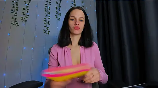 KarlaSim online show from February 24, 7:50 am