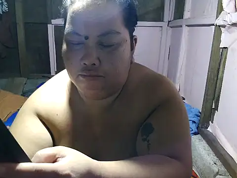 Snapshot of xxbigboootyxx chatting on October 26, 3:45 am xxbigboootyxx online show from October 26, 3:45 am