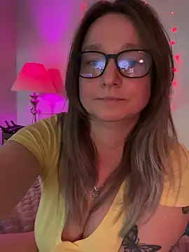 Vivian MayXxX online show from February 22, 8:31 pm