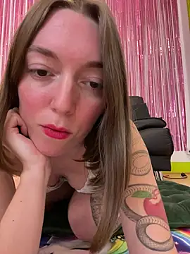 Snapshot of Daisy_Michto_Officiel chatting on February 13, 5:26 am Daisy Michto Officiel online show from February 13, 5:26 am