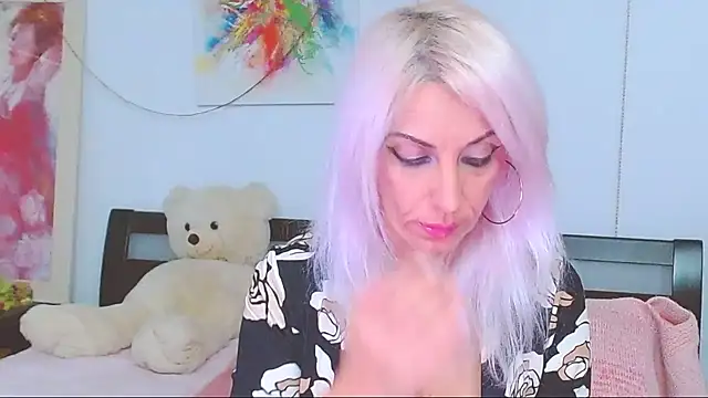 HoneyLara online show from October 19, 8:53 pm