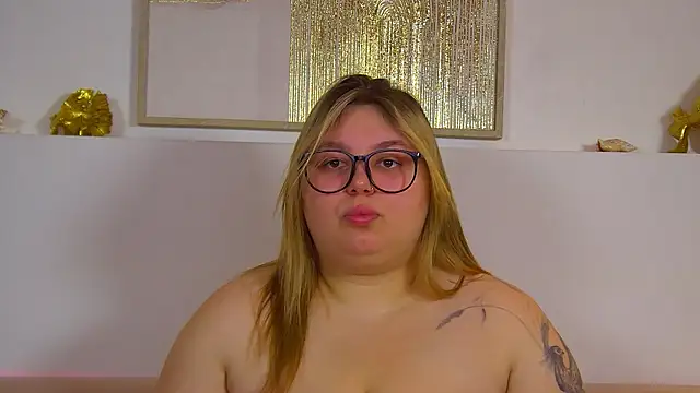 LillianKim online show from March 2, 6:48 pm