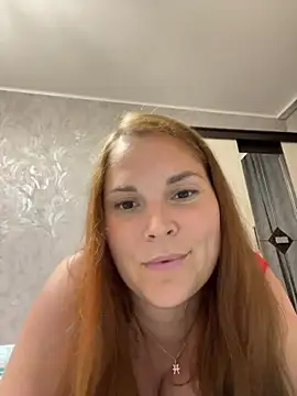 Snapshot of Ellis_Foxy chatting on July 16, 9:21 pm Ellis Foxy online show from July 16, 9:21 pm