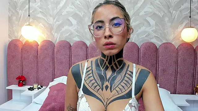 NicoleBlum online show from January 16, 9:19 pm