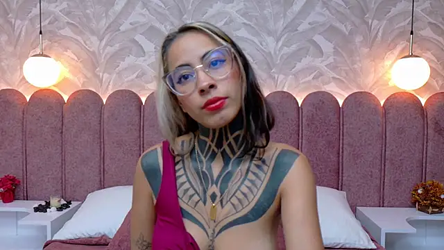 NicoleBlum online show from January 27, 3:39 pm