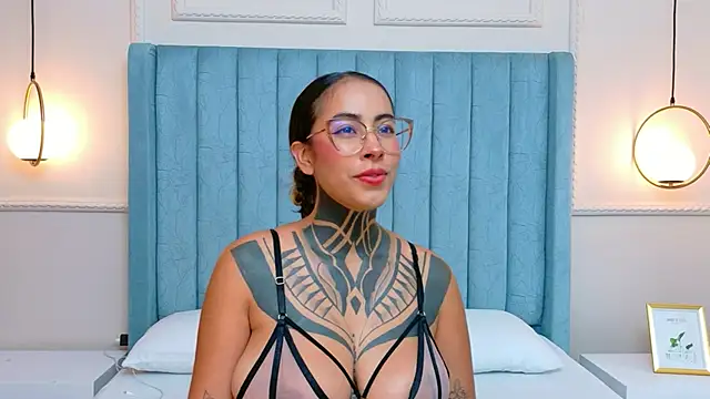 Snapshot of NicoleBlum chatting on June 4, 7:31 pm NicoleBlum online show from June 4, 7:31 pm