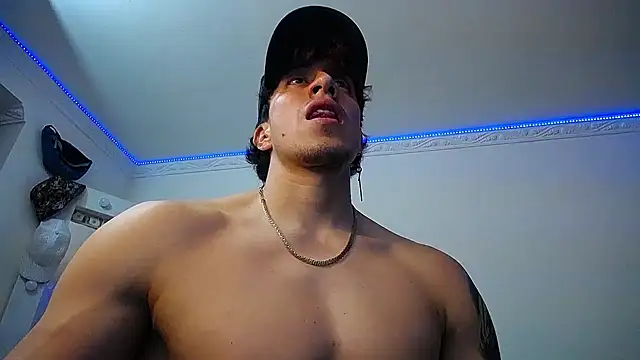 strongboy  online show from January 24, 11:56 pm