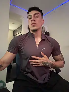 strongboy  online show from March 13, 7:20 pm