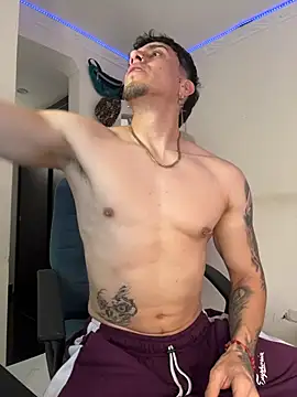 Snapshot of strongboy_ chatting on July 29, 5:11 pm strongboy online show from July 29, 5:11 pm