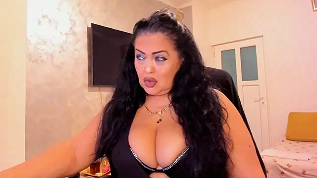 Snapshot of Brendaxx1 chatting on October 5, 8:29 pm Brendaxx1 online show from October 5, 8:29 pm