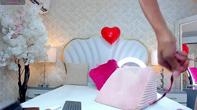 KendalStallyon online show from February 18, 8:49 pm