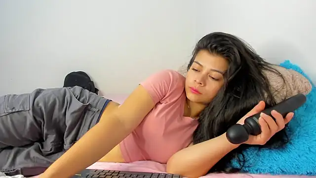 Snapshot of sweetnia chatting on October 16, 1:45 pm sweetnia online show from October 16, 1:45 pm