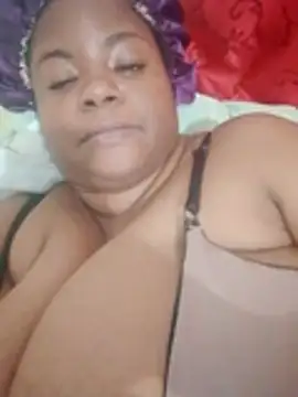 Snapshot of bigtitssxx chatting on August 7, 2:46 am bigtitssxx online show from August 7, 2:46 am