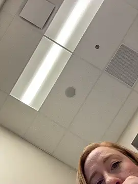 cinnatitties online show from December 15, 5:17 pm