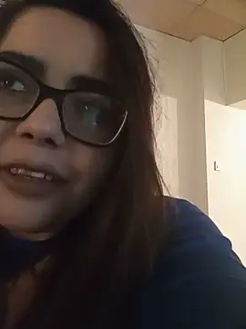 Snapshot of AriaRussell chatting on May 16, 10:47 am AriaRussell online show from May 16, 10:47 am