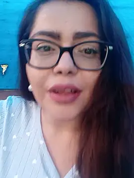 Snapshot of AriaRussell chatting on June 4, 5:41 pm AriaRussell online show from June 4, 5:41 pm