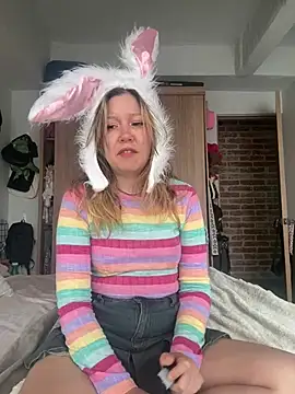 Snapshot of Darling_XXX chatting on April 17, 6:55 pm Darling XXX online show from April 17, 6:55 pm