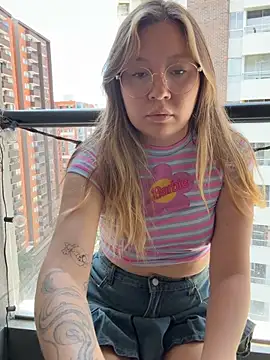 Snapshot of Darling_XXX chatting on July 21, 5:48 pm Darling XXX online show from July 21, 5:48 pm