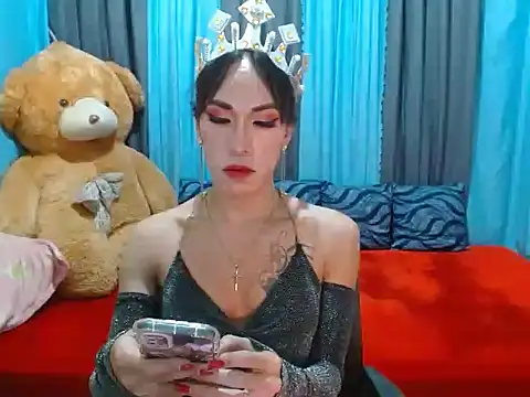 Snapshot of xxSexyBitch69xx chatting on December 13, 12:28 pm xxSexyBitch69xx online show from December 13, 12:28 pm