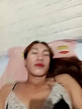 Snapshot of xxSexyBitch69xx chatting on October 8, 10:35 am xxSexyBitch69xx online show from October 8, 10:35 am