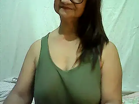 Snapshot of ScorpionLove12 chatting on February 14, 5:36 pm ScorpionLove12 online show from February 14, 5:36 pm