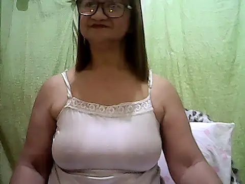 Snapshot of ScorpionLove12 chatting on April 8, 3:12 pm ScorpionLove12 online show from April 8, 3:12 pm
