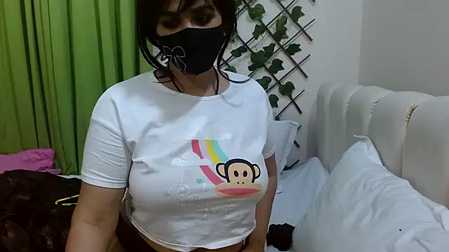 Lovelywife786 online show from January 3, 6:46 pm