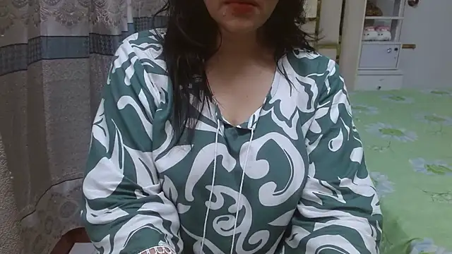 Lovelywife786 online show from September 12, 5:02 pm