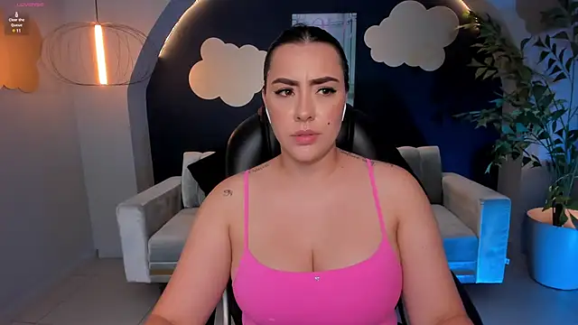 Snapshot of MartinnaBonnet chatting on January 10, 4:41 pm MartinnaBonnet online show from January 10, 4:41 pm