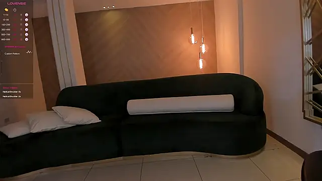 Snapshot of MartinnaBonnet chatting on February 19, 5:16 pm MartinnaBonnet online show from February 19, 5:16 pm