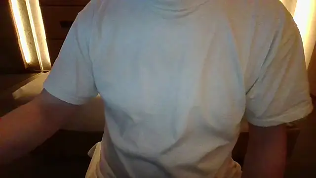 Snapshot of alessexxx24 chatting on January 21, 8:11 pm alessexxx24 online show from January 21, 8:11 pm