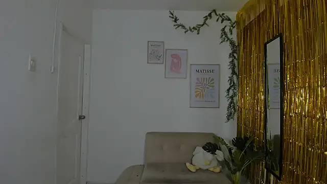 Snapshot of hornyprincess__ chatting on November 7, 6:08 pm hornyprincess online show from November 7, 6:08 pm