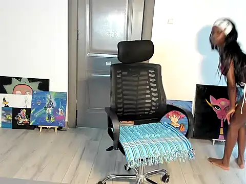  Hello Titty  online show from April 11, 5:23 am