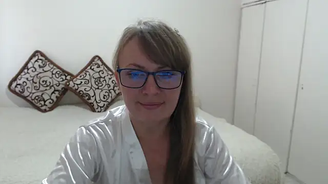 MargotLot online show from June 12, 2:16 pm