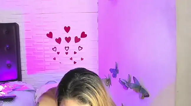 AndreaLombana online show from March 2, 9:32 pm