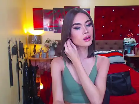 MeatyhorsecockMistress online show from October 23, 7:40 am