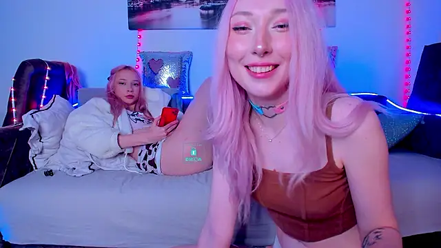 Snapshot of AlexRoseLiRed chatting on December 9, 2:56 am AlexRoseLiRed online show from December 9, 2:56 am