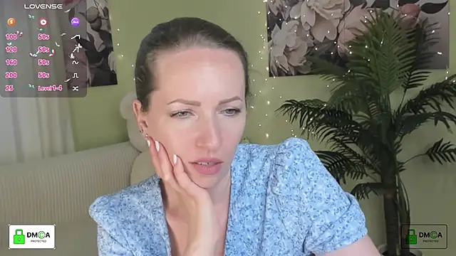 Snapshot of Queenymel chatting on June 4, 3:07 pm Queenymel online show from June 4, 3:07 pm