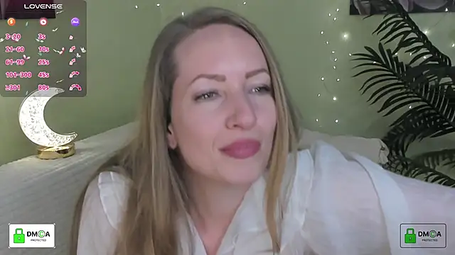 Snapshot of Queenymel chatting on June 17, 1:12 pm Queenymel online show from June 17, 1:12 pm