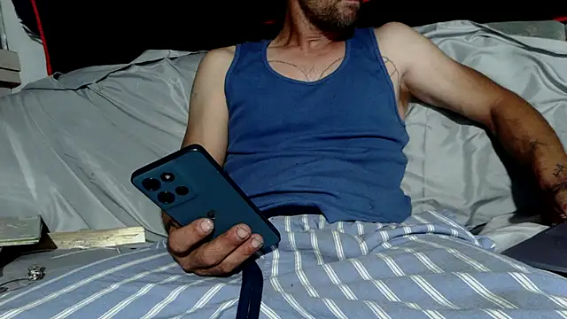 Snapshot of goodick4u28 chatting on May 15, 4:30 am goodick4u28 online show from May 15, 4:30 am