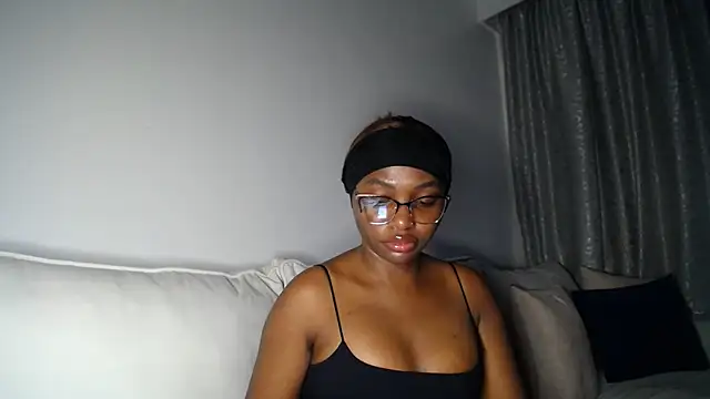 Snapshot of Pretty_Liya08 chatting on April 20, 5:48 pm Pretty Liya08 online show from April 20, 5:48 pm