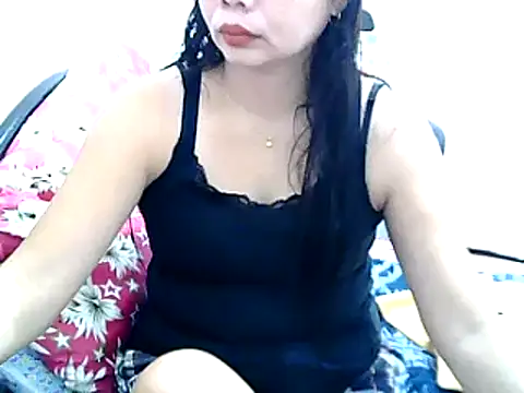 Snapshot of pinay_milfxx chatting on January 6, 10:46 am pinay milfxx online show from January 6, 10:46 am