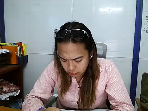 Snapshot of Your_PrettyGirlxxx chatting on February 27, 12:32 am Your PrettyGirlxxx online show from February 27, 12:32 am