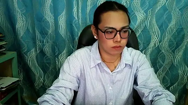 Snapshot of Your_PrettyGirlxxx chatting on September 9, 11:59 pm Your PrettyGirlxxx online show from September 9, 11:59 pm