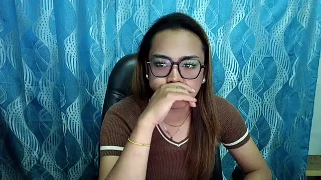 Snapshot of Your_PrettyGirlxxx chatting on September 12, 2:00 am Your PrettyGirlxxx online show from September 12, 2:00 am