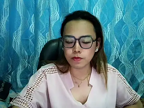 Snapshot of Your_PrettyGirlxxx chatting on September 18, 6:04 am Your PrettyGirlxxx online show from September 18, 6:04 am