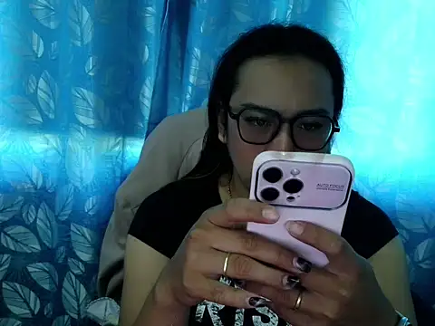 Snapshot of Your_PrettyGirlxxx chatting on October 19, 11:38 pm Your PrettyGirlxxx online show from October 19, 11:38 pm