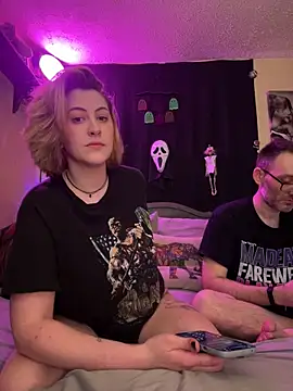 Snapshot of Mallorykoxx69 chatting on October 8, 7:50 am Mallorykoxx69 online show from October 8, 7:50 am