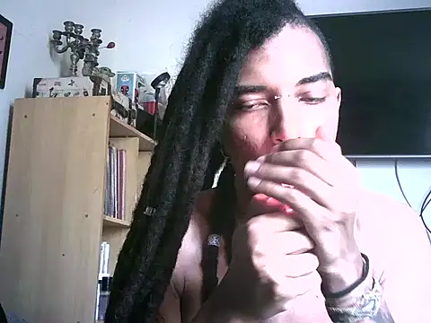 Snapshot of DarkSlim666 chatting on January 14, 3:28 pm DarkSlim666 online show from January 14, 3:28 pm