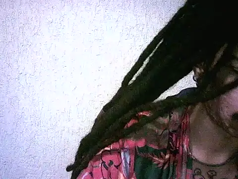 Snapshot of DarkSlim666 chatting on January 17, 11:41 pm DarkSlim666 online show from January 17, 11:41 pm